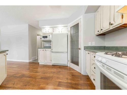 Ne-35-52-01W4, Rural Vermilion River, County Of, AB - Indoor Photo Showing Kitchen