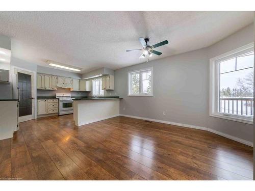 Ne-35-52-01W4, Rural Vermilion River, County Of, AB - Indoor Photo Showing Kitchen