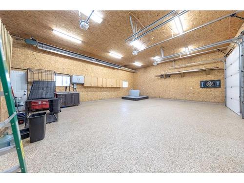 1-51076 Rge Rd 3274 Ne 5-51-27-W3Rd, Rural, SK - Indoor Photo Showing Garage