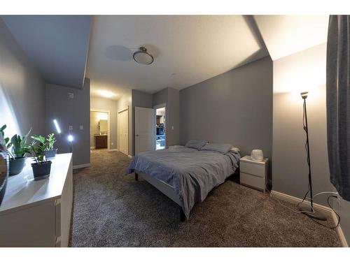 121-4102 69 Avenue, Lloydminster, AB - Indoor Photo Showing Bedroom