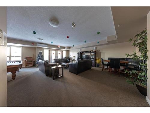 121-4102 69 Avenue, Lloydminster, AB - Indoor Photo Showing Other Room