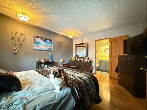 5709 40 Street, Lloydminster, AB - Indoor Photo Showing Bedroom