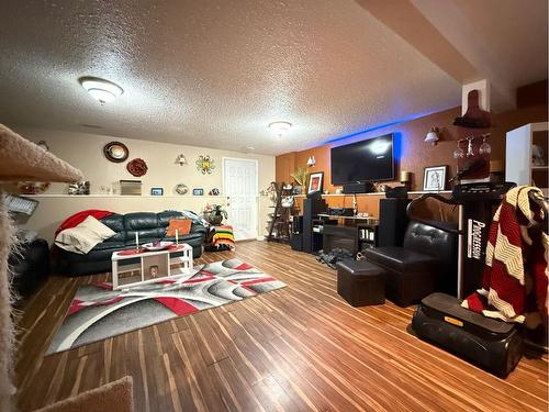 5709 40 Street, Lloydminster, AB - Indoor