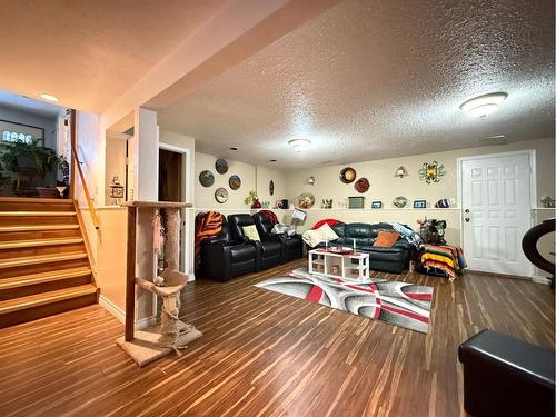 5709 40 Street, Lloydminster, AB - Indoor Photo Showing Other Room