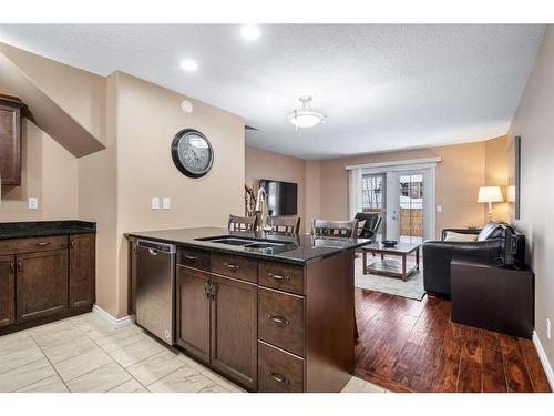 7-5118 34 Street, Lloydminster, AB - Indoor