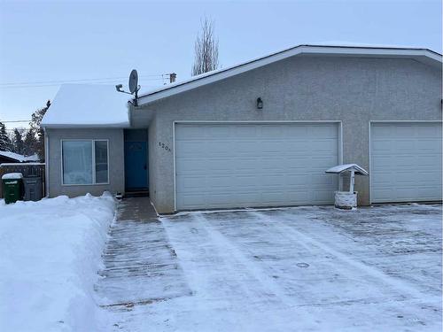 120A 4 Street East, Lashburn, SK - Outdoor