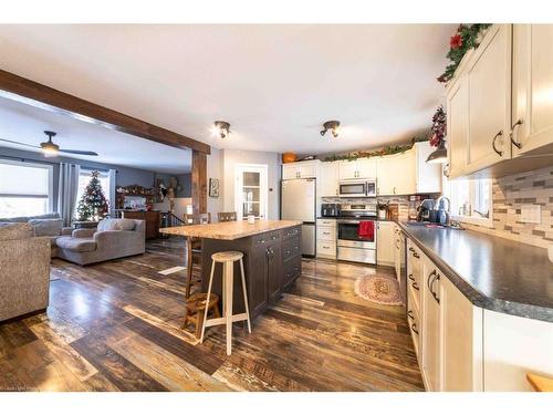 2304 46A Avenue, Lloydminster, SK - Indoor Photo Showing Kitchen