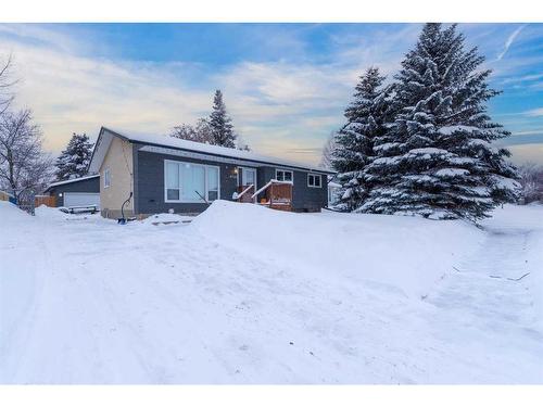 4725 29 Street, Lloydminster, SK - Outdoor