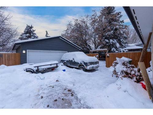 4725 29 Street, Lloydminster, SK - Outdoor