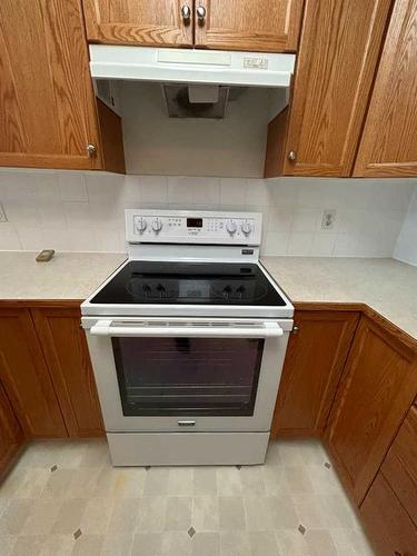 103-5120 51 Avenue, Vermilion, AB - Indoor Photo Showing Kitchen