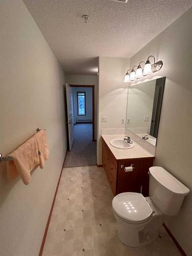 103-5120 51 Avenue, Vermilion, AB - Indoor Photo Showing Bathroom