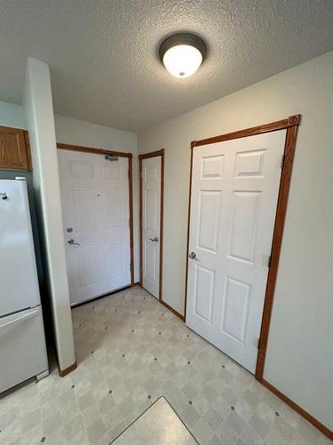 103-5120 51 Avenue, Vermilion, AB - Indoor Photo Showing Other Room