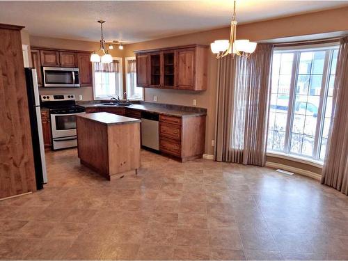 4802 49 Avenue, Vermilion, AB - Indoor Photo Showing Kitchen