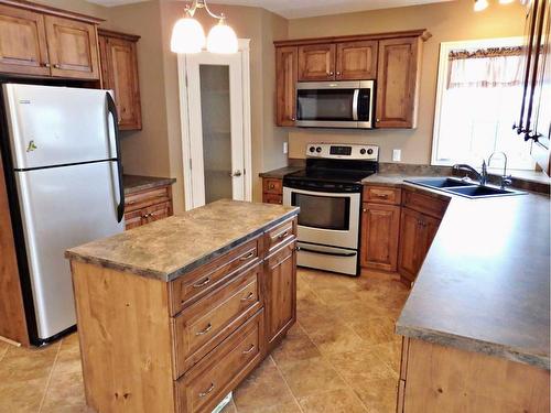 4802 49 Avenue, Vermilion, AB - Indoor Photo Showing Kitchen With Double Sink