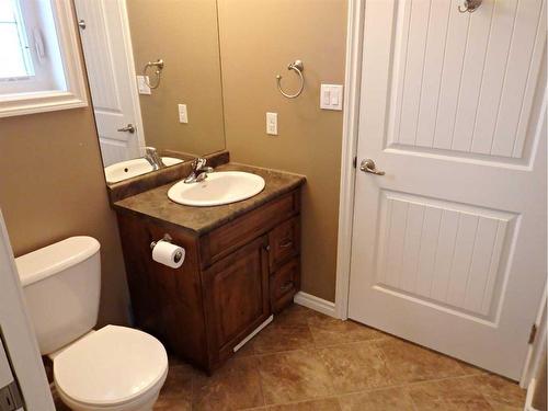 4802 49 Avenue, Vermilion, AB - Indoor Photo Showing Bathroom