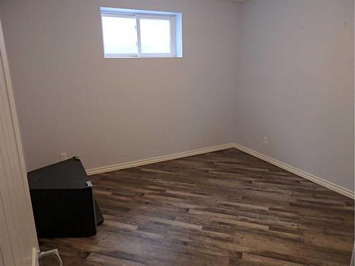 4802 49 Avenue, Vermilion, AB - Indoor Photo Showing Other Room