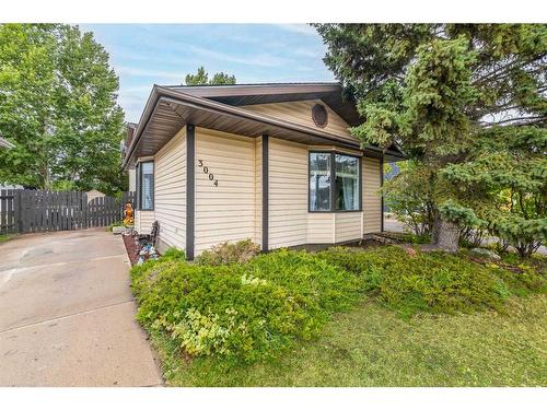 3004 46 Avenue, Lloydminster, SK - Outdoor With Exterior