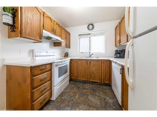 3004 46 Avenue, Lloydminster, SK - Indoor Photo Showing Kitchen With Double Sink