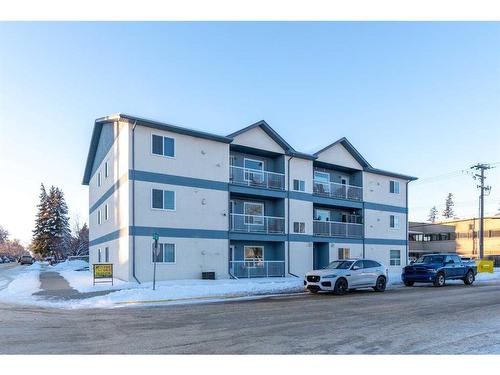 104-5102 47 Street, Lloydminster, AB - Outdoor With Balcony With Facade