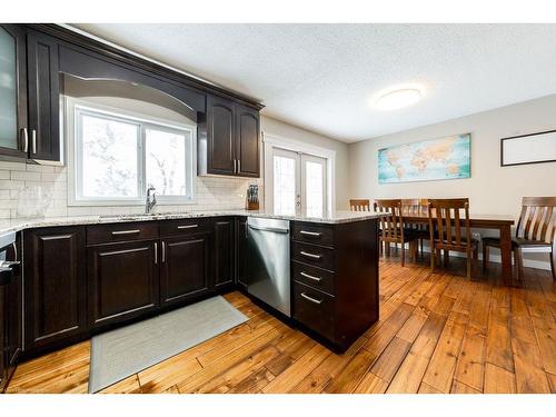 2602 47A Avenue, Lloydminster, SK - Indoor Photo Showing Kitchen