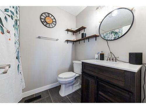 2602 47A Avenue, Lloydminster, SK - Indoor Photo Showing Bathroom