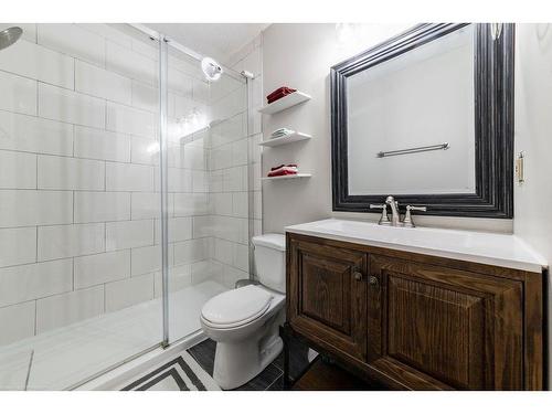 2602 47A Avenue, Lloydminster, SK - Indoor Photo Showing Bathroom