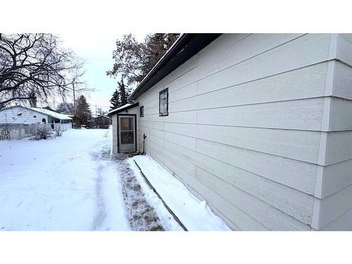 1029 8 Avenue, Wainwright, AB - Outdoor With Exterior