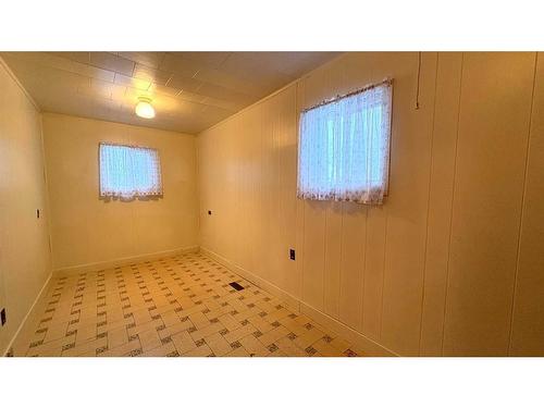 1029 8 Avenue, Wainwright, AB - Indoor Photo Showing Other Room