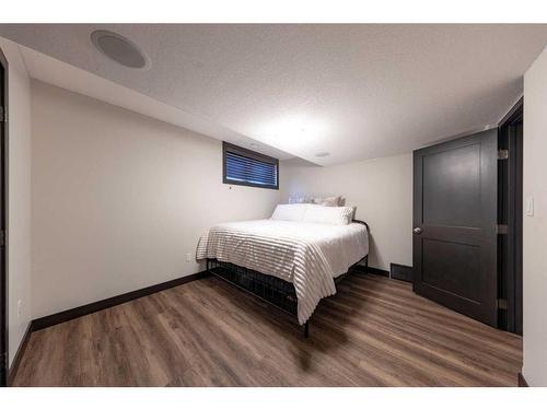 1604 52B Avenue Close, Lloydminster, AB - Indoor Photo Showing Bedroom