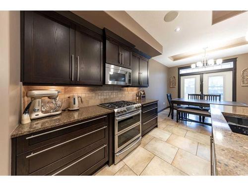 1604 52B Avenue Close, Lloydminster, AB - Indoor Photo Showing Kitchen With Upgraded Kitchen