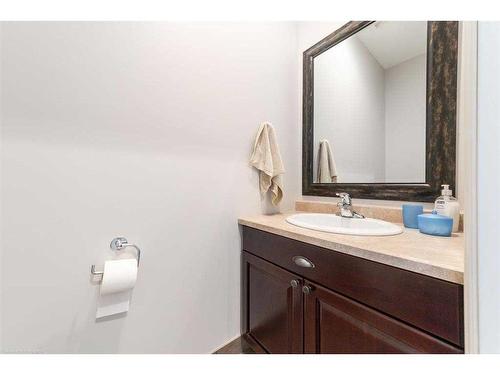 1117 26 Street West, Wainwright, AB - Indoor Photo Showing Bathroom