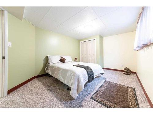 1117 26 Street West, Wainwright, AB - Indoor Photo Showing Bedroom