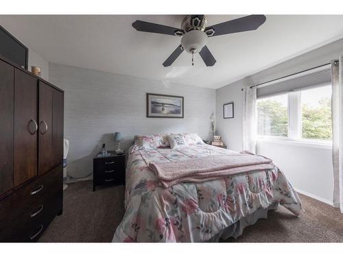 2109 52 Avenue, Lloydminster, AB - Indoor Photo Showing Bedroom