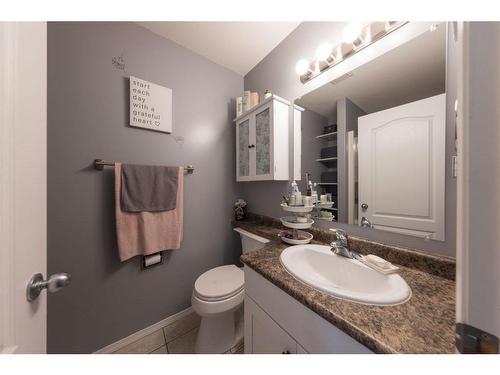 2109 52 Avenue, Lloydminster, AB - Indoor Photo Showing Bathroom