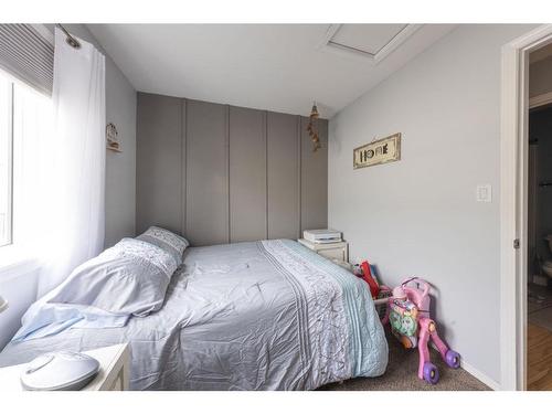 2109 52 Avenue, Lloydminster, AB - Indoor Photo Showing Bedroom