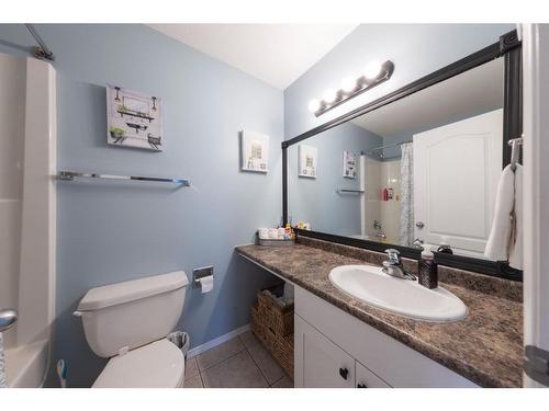 2109 52 Avenue, Lloydminster, AB - Indoor Photo Showing Bathroom