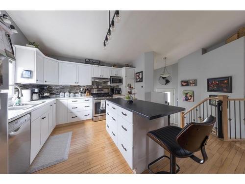 2109 52 Avenue, Lloydminster, AB - Indoor Photo Showing Kitchen