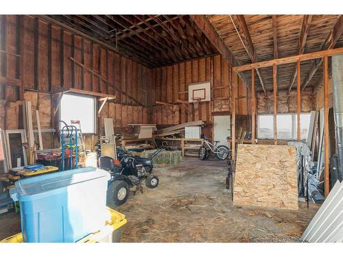 Pt Ne-31-51-27 W3Rd Road, Rural, SK - Indoor Photo Showing Garage