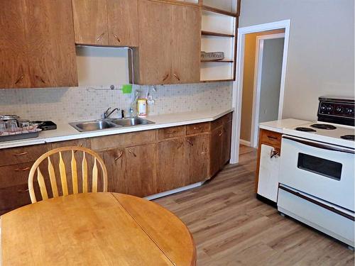 4717 53 Avenue, Vermilion, AB - Indoor Photo Showing Kitchen With Double Sink