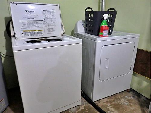 4717 53 Avenue, Vermilion, AB - Indoor Photo Showing Laundry Room