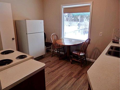 4717 53 Avenue, Vermilion, AB - Indoor Photo Showing Kitchen With Double Sink