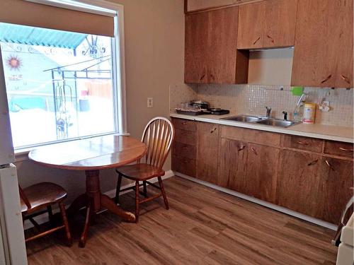 4717 53 Avenue, Vermilion, AB - Indoor Photo Showing Kitchen With Double Sink