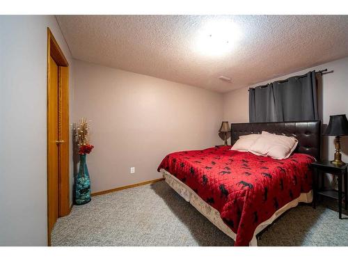 1929 5 Avenue, Wainwright, AB - Indoor Photo Showing Bedroom