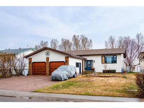 1929 5 Avenue, Wainwright, AB - Outdoor