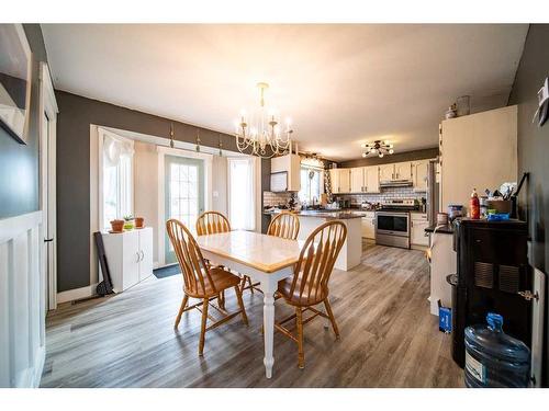 1929 5 Avenue, Wainwright, AB - Indoor Photo Showing Dining Room