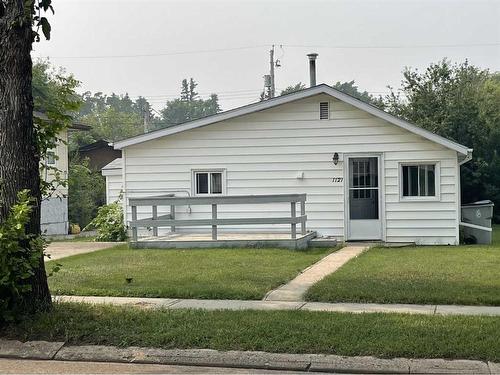 1121 8 Avenue, Wainwright, AB - Outdoor