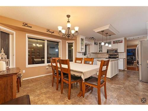 2711 46 Avenue Close, Lloydminster, SK - Indoor Photo Showing Dining Room