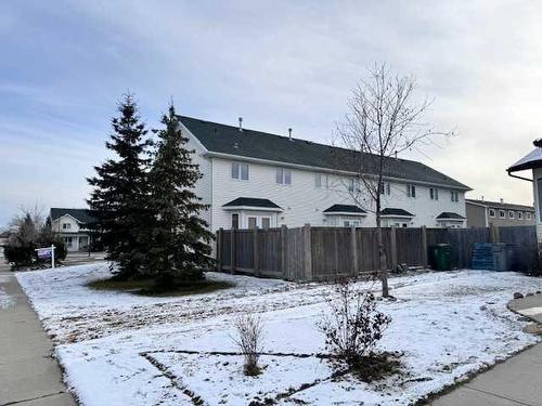 101-4727 20 Street, Lloydminster, SK - Outdoor