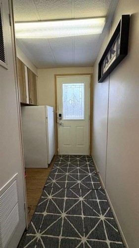 44 Clear Lake, Rural Wainwright No. 61, M.D. Of, AB - Indoor