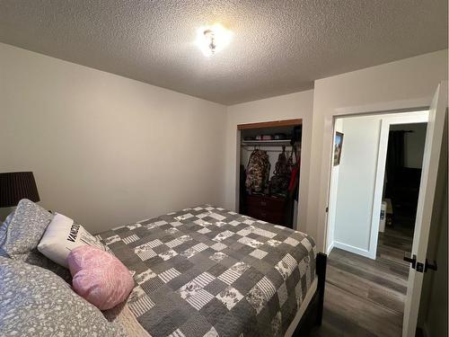 22 Simpson Avenue, Hughenden, AB - Indoor Photo Showing Bedroom